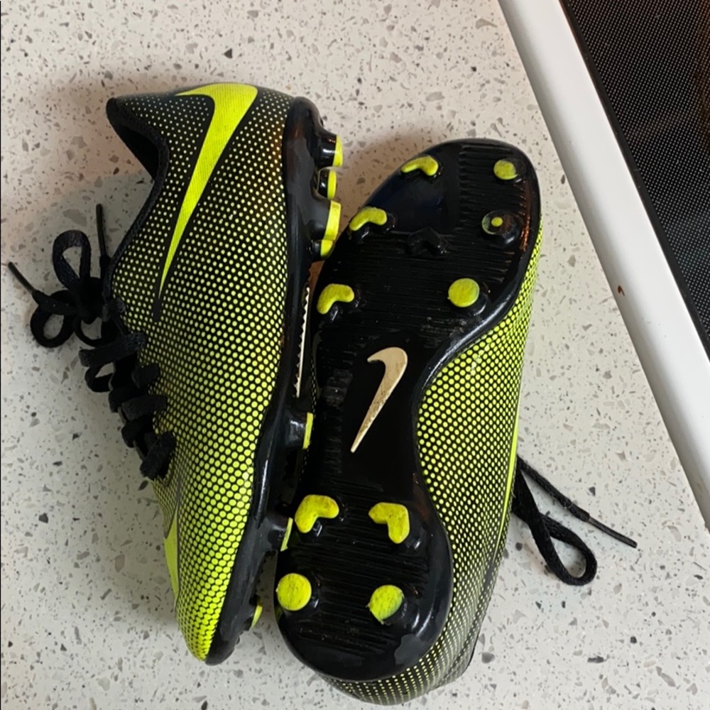 Boys soccer cleats